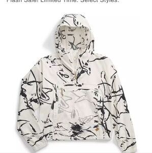 Northface Women's Class V pullover